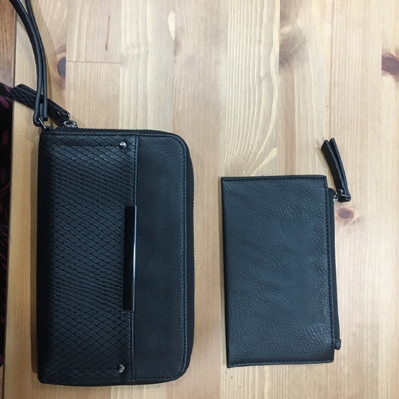 Apt 9 Wristlet - Picture 2 of 4